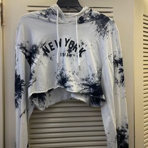 Shein Black and White tie dye long sleeve hooded crop top. Size L